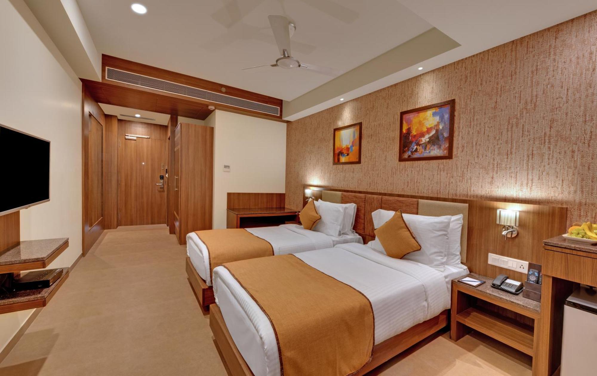 Anaya Beacon Hotel Jāmnagar Habitación foto